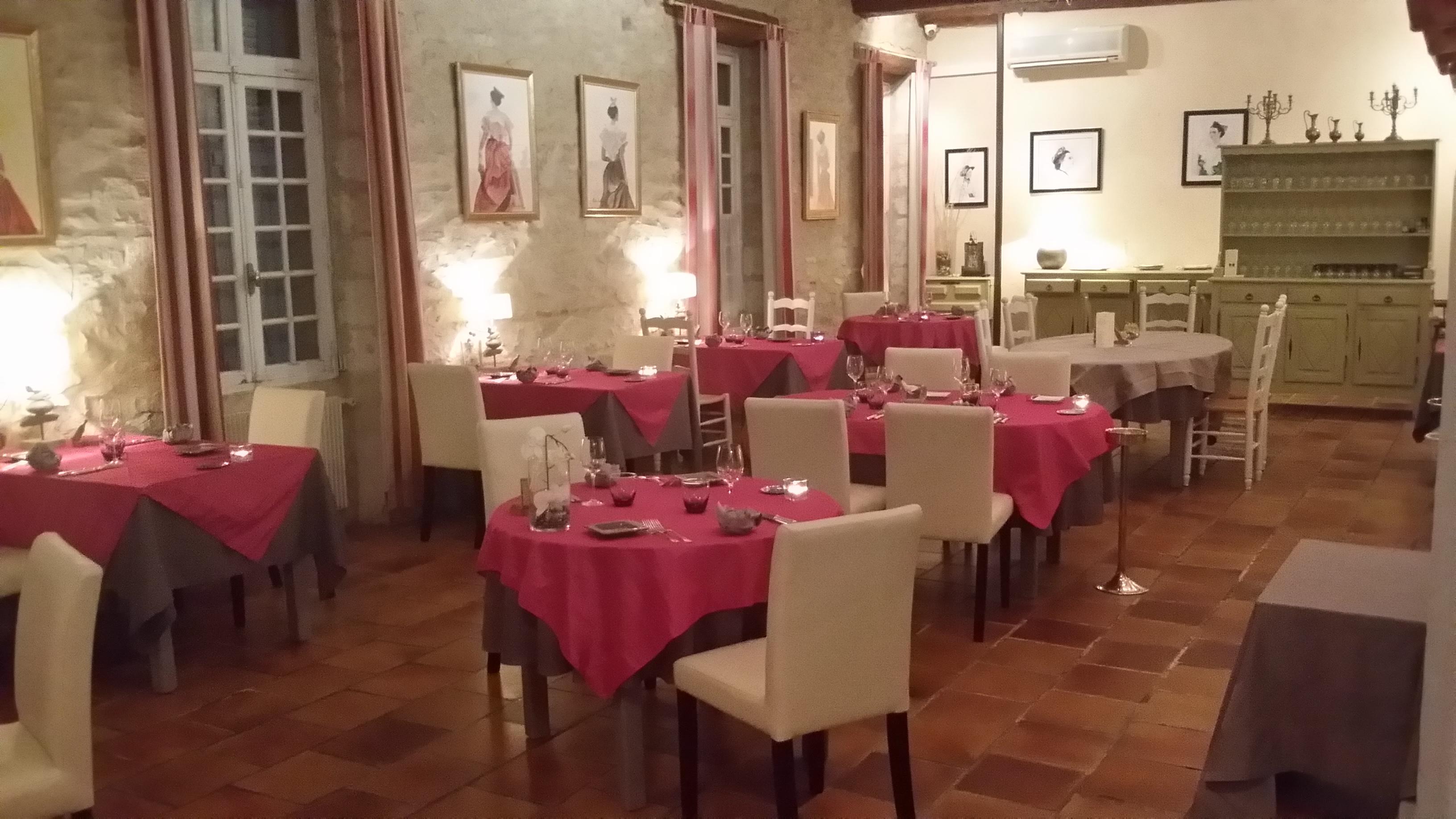 Logis Auberge De Tavel מראה חיצוני תמונה