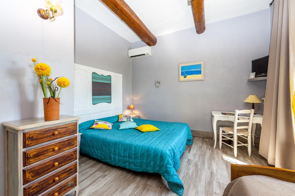 Logis Auberge De Tavel מראה חיצוני תמונה