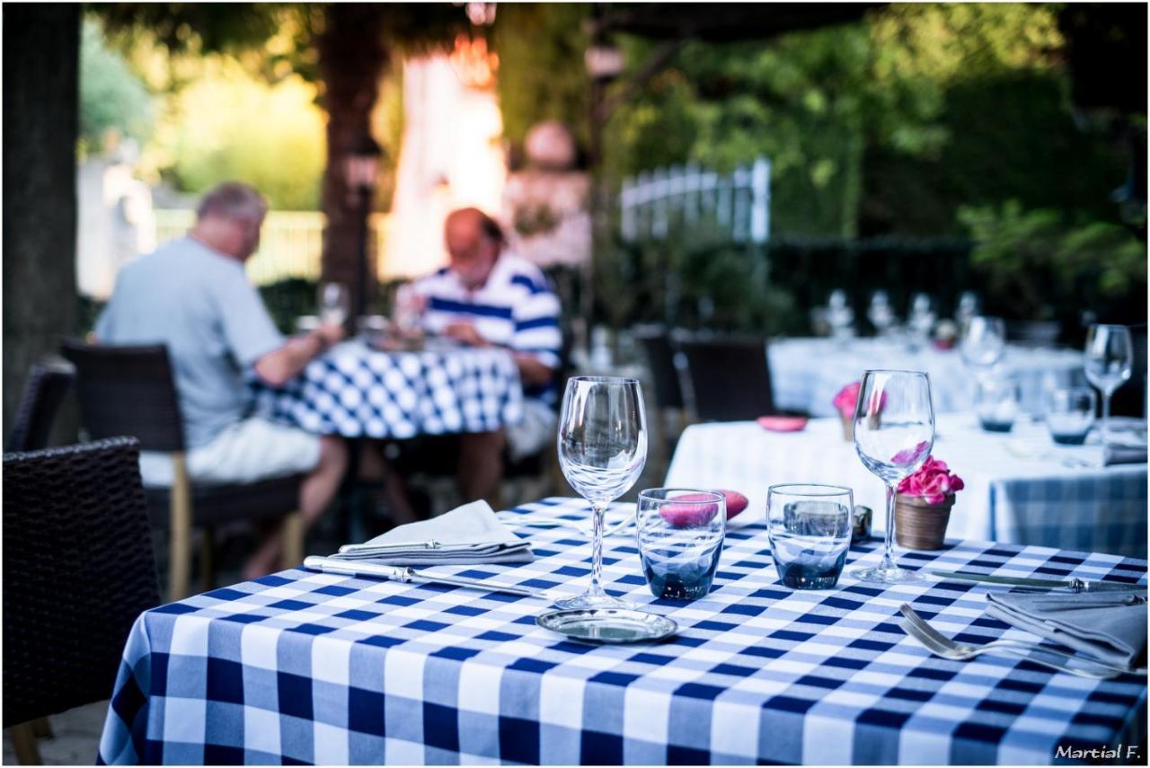 Logis Auberge De Tavel מראה חיצוני תמונה